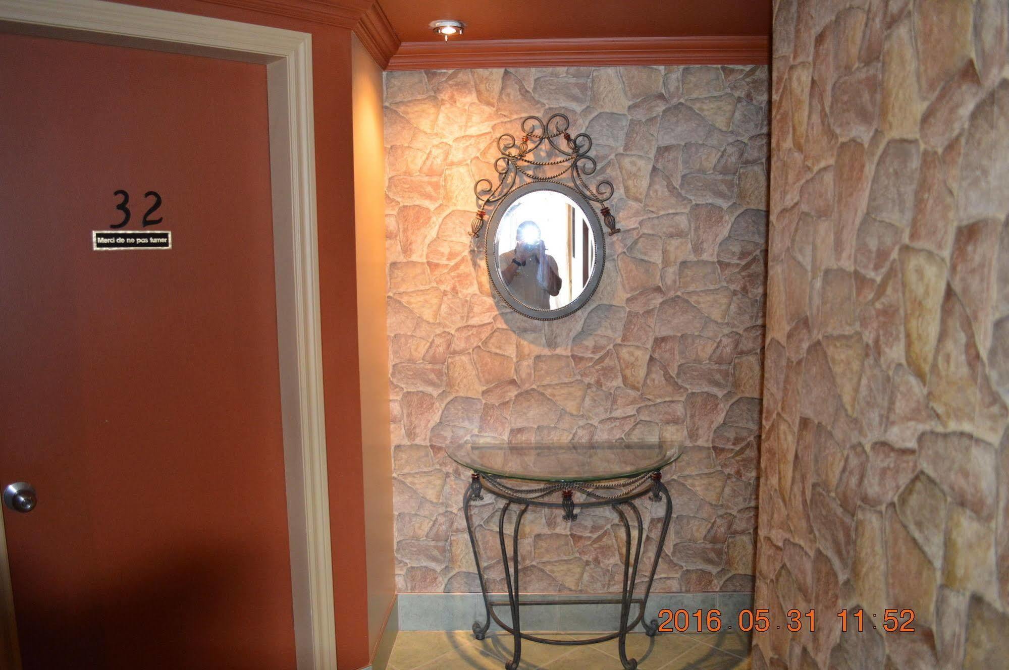 Motel-Auberge Helene Victoriaville Exterior photo