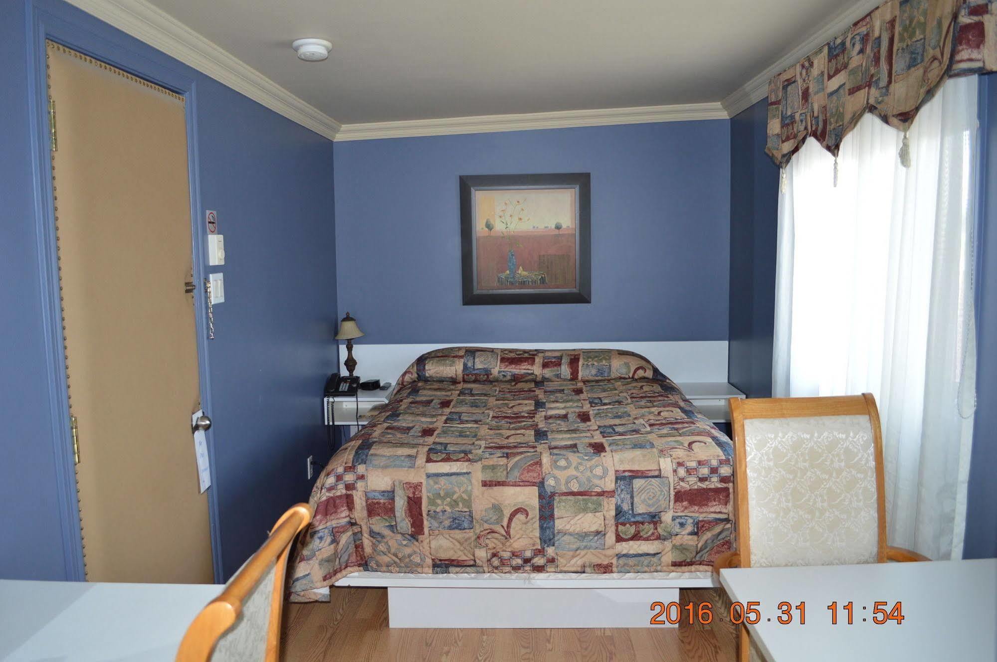 Motel-Auberge Helene Victoriaville Exterior photo